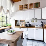 Quarenghi 31c Apartament